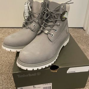 Women’s grey timberlands